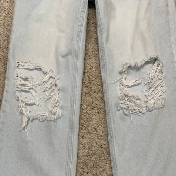 We The Free High-Rise Button Fly Wide Straight Leg Crop Distressed Raw Hem - Picture 3 of 4